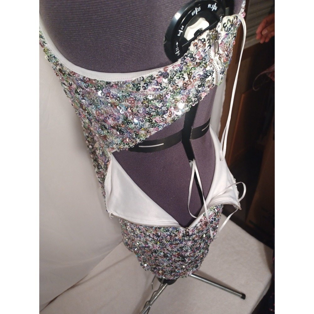 FASHION‎ NOVA Dress - Picture 4 of 7